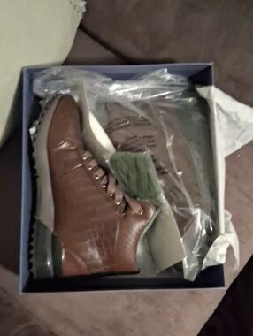 Women's Brown Croc-Texture Lace-Up Ankle Booties